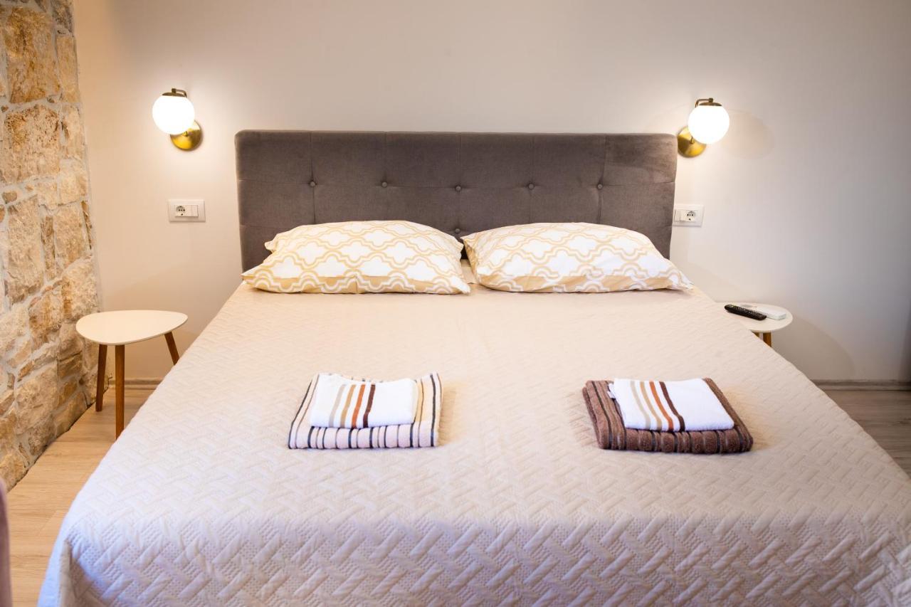 Apartments And Rooms Luan Rovinj Exterior foto
